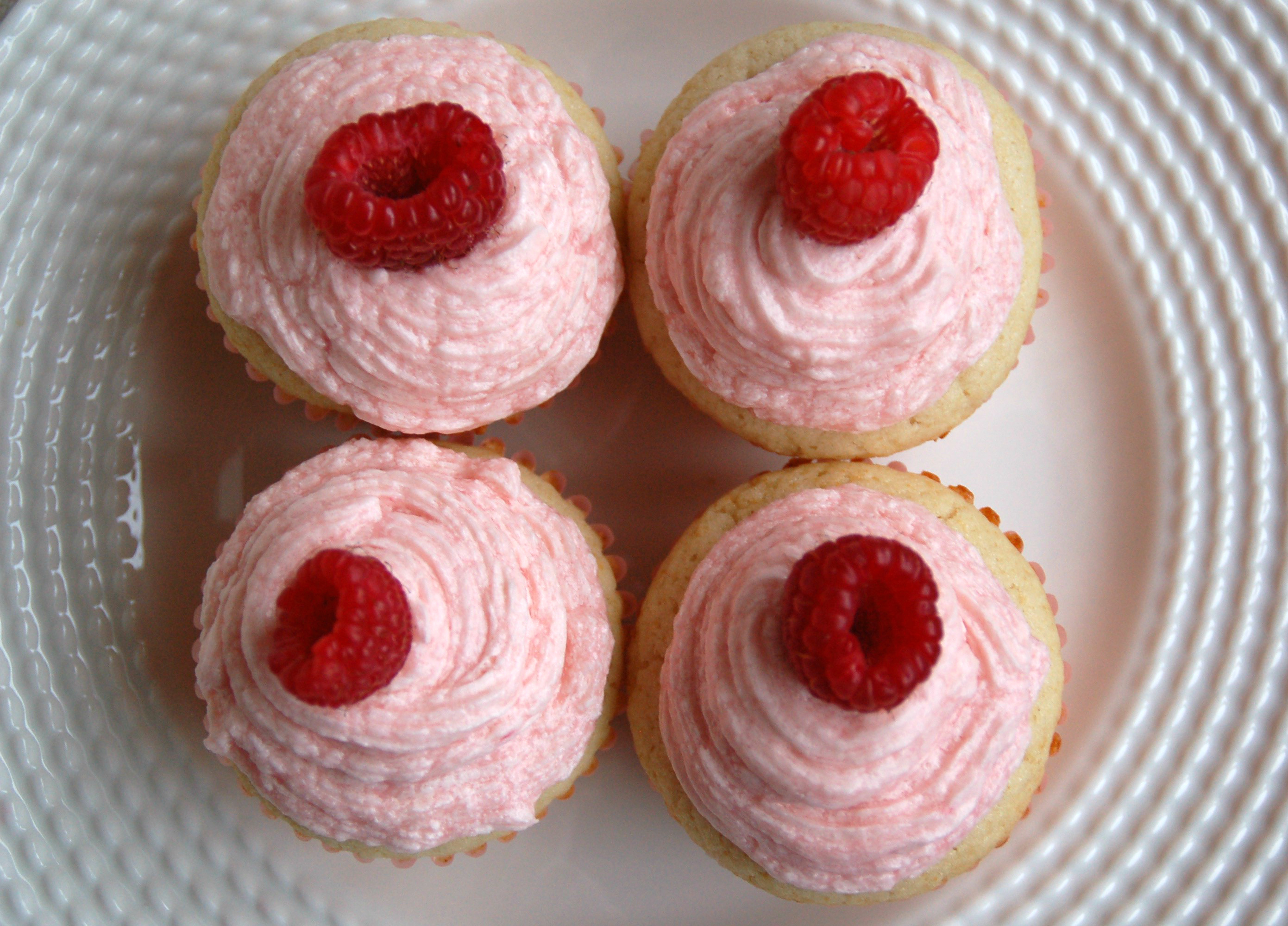 Raspberry Champagne Cupcakes